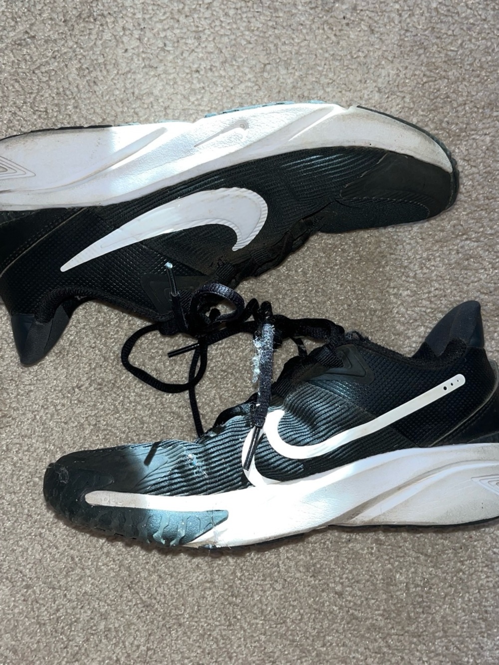 Nike Black and White Running Sneakers